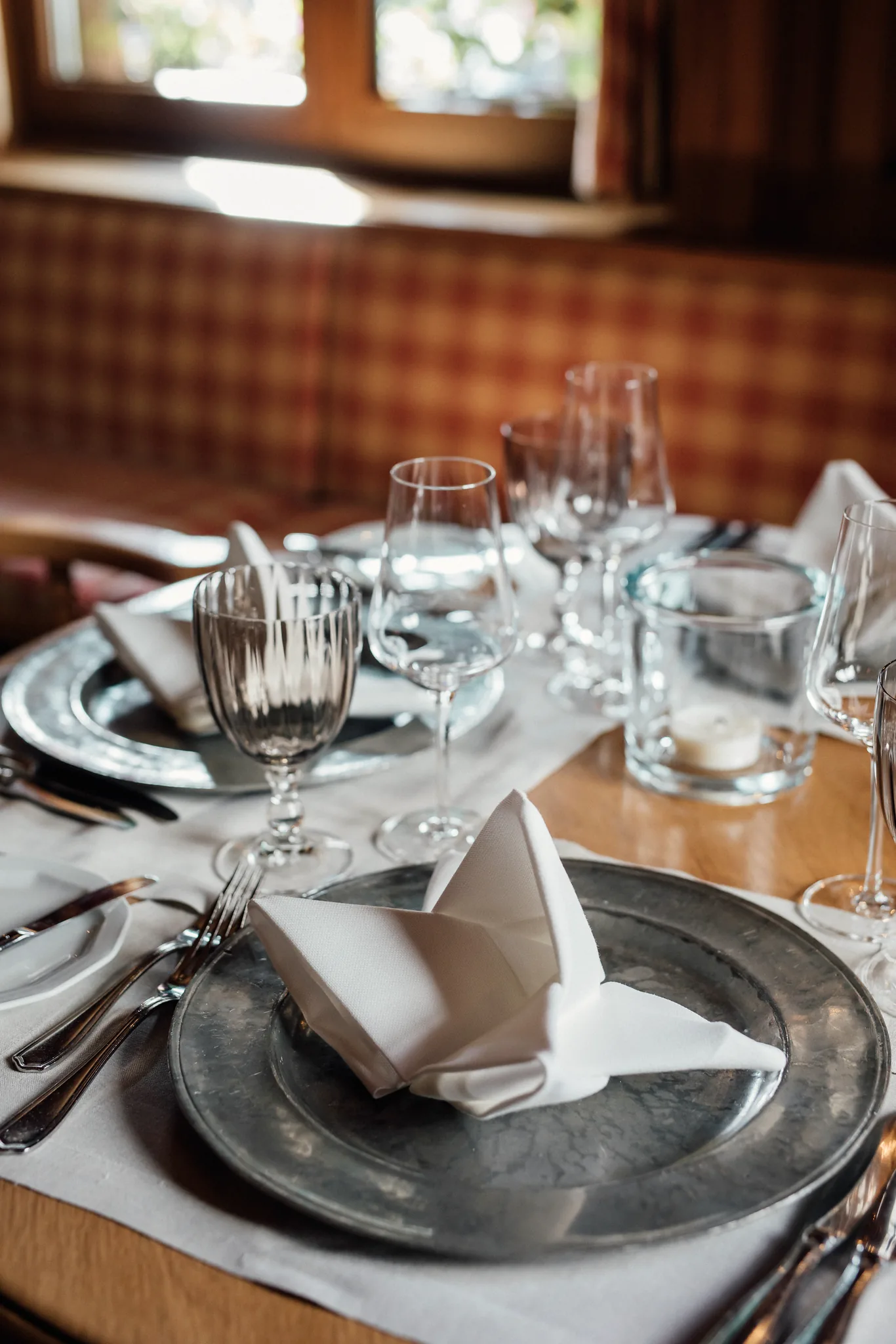 Nahaufnahme der Klaviertasten in der Pilsstube des Hotel Krone
